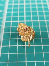 Vtg Golden Rose 🌹  Gold Tone Lapel Pin picture