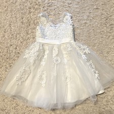 Miama Girls White Lace Dress Size 6 Formal Flower Girl Wedding picture