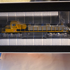 HO-Scale. ScaleTrains. EMD SD40-2 Santa Fe #5176. DCC & Sound. Brand New In Box picture