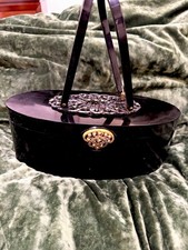 This is a gorgeous vintage 1950s shiny black Lucite box purse, made by Wilardy picture