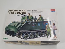 Academy 1:35 M113A1 A.P.C Vietnam War Military Tank Model Kit New *READ picture