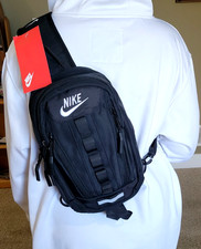 BNWT Nike Sling Bag Shoulder Bag picture