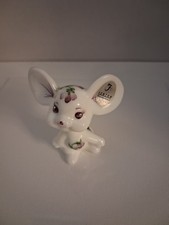 Fenton White Milk Glass Mouse Figurine 