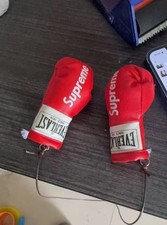 Supreme FW17 Blimp & Boxing Gloves Keychain Accessory Bundle NEW picture
