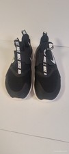 Nike Youth size 7 Nike FlexRunner Sneakers. picture