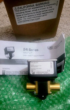 United Electric Controls 24-014 Pressure Switch 4 TO 45 PSID-NEW- picture