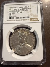 ** VERY RARE** 1911 GB King EDWARD VIII as PRINCE OF WALES Silver Medal picture