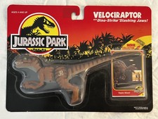 1993 Kenner Jurassic Park Velociraptor With Dino-Strike Slashing Jaws New Sealed picture