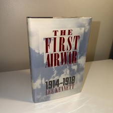 Free Press Historical Book First Air War - 1914-1918 (VG) book (EX) dust jacket  picture