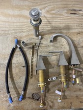 Signature Hardware SHWSCVL807ZBN 1.2 GPM Widespread Bathroom Faucet *PARTS ONLY* picture