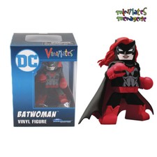 Vinimates DC Comics Batwoman Vinyl Figure picture