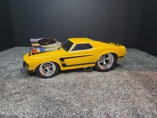 1/18: MUSCLE MACHINES YELLOW ‘69 BOSS 302 RARE picture