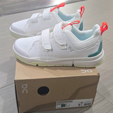 Brand NEW - On THE ROGER Kids Unisex Sneakers White/Green Hook & Loop US 1 picture