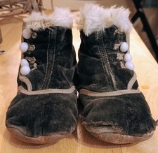 Authentic Late-Victorian Era High-Button Baby Boots (Circa 1890s) picture