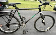 Trek 8700 Composite Carbon Mountain Bike - Made In USA - Local Pickup Only picture