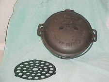 GRISWOLD 8 DUTCH OVEN 2551B TITETOP LID 206 TRIVET 833 BOTTOM CAST IRON BAIL picture