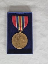 VINTAGE Merchant Marine WW II Victory Medal in Box picture
