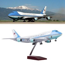 1:150 Scale Air Force One Boeing 747 Airplane Model Simulated Plane with Light picture