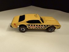 Hot Wheels Maxi Taxi - Yellow Olds 442 - Very Nice - Vintage Redline picture