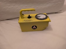 Vintage Civil Defense Victoreen Electronic CDV-720  Model 3A Geiger Counter + picture