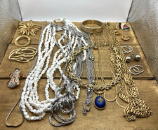 Vintage 20 Piece Trifari & Monet Mixed Jewelry Lot picture