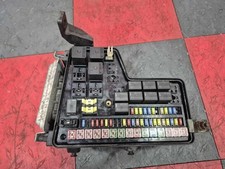 2002-2004 Dodge Ram 1500 Engine Fuse Box Assembly OEM picture