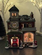 2002 Victorian Village Lighted Fire Station No. 7 vtg, box picture