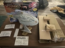Playmates Star Trek Voyager USS Voyager NCC-74656 Rare Open Box Vintage picture