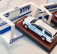 GOC 1:64 HEC White 2015 Suburban US Police K9 SUV Model Diecast Collect Car picture