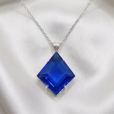 100-110Ct Blue Sapphire Pendant, Elegant Kite Shape Gemstone Jewellery picture