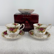 Royal Albert Old Country Roses Tea Cup and Saucer Set of 2 with 4 Saucers Boxed picture