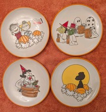 Peanuts Snoopy And Gang Great Pumpkin Ceramic Embossed Appetizer Plates New picture