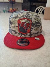 Tampa Bay Buccaneers NFL Salute To Service Camp Snapback Stitched Hat picture