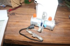 NOS Bendix MS51321-2 24 Volt electric fuel pump M-151 M-35 M-998 picture