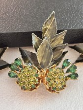 Vintage 1950s Signed Weiss Veined Enamel Leaf & Green Rhinestone Demi-Parure Set picture