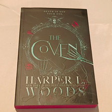 The Coven (Coven of Bones) by Harper L. Woods 2025 TPB English Romance picture