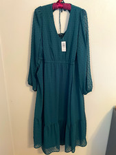 Torrid Women’s Green Textured Chiffon V-Neck A-Line Midi Dress Size 1 NWT picture