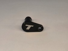 VR30 OIL PRESSURE SOLENOID DELETE PLATE picture