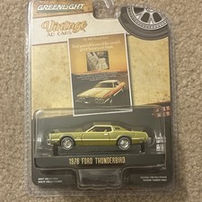 GreenLight Vintage Ad Cars 1:64 1976 Ford Thunderbird Green Diecast picture