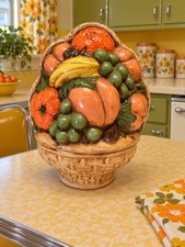 Vintage 1960s Ceramic Harvest  Basket PERFECT Condition  picture
