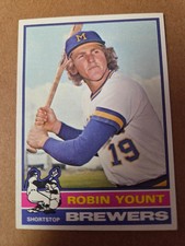 1976 Topps - Robin Yount #316 Brewers HOF Near Mint (NM) Great Centering picture