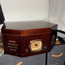 Crosley CR70 Broadcaster Retro Turntable and Cassette Player picture