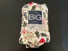 Kohls The Big One Holiday Botanical Oversized Plush Throw 5ft x 6ft picture