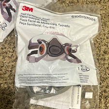 3M 6100 Half Facepiece Reusable Respirator Half Mask Size S MPN 6100/07024 picture