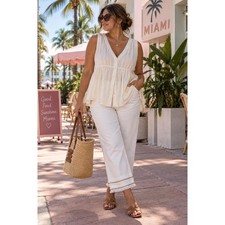 Chicos So Slimming Girlfriend Slim Leg Crop White Jeans Frayed Chain Hem Sz 2.5 picture