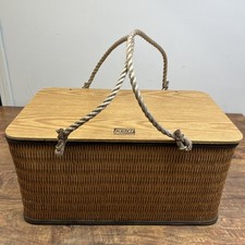 Vintage KENT Feeds Classic English Style Picnic Basket Wood Country Decor picture
