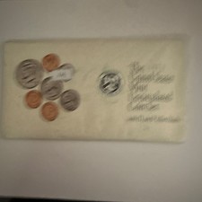 U.S. Mint 1992 Uncirculated Coin Set P & D Business Strike w/ Packaging picture