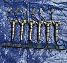 International Navistar MaxxForce DT Injectors 5010715R91 READ DESCRIPTION picture