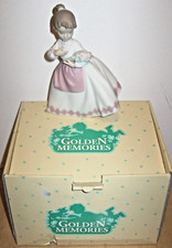 Lladro Golden Memories Collection Young Girl w Flowers Spain Daisa 1991 IN  BOX picture