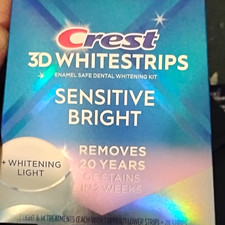 Crest 3D WhiteStrips Sensitive Bright Enamel Safe Mint + Whitening Light picture